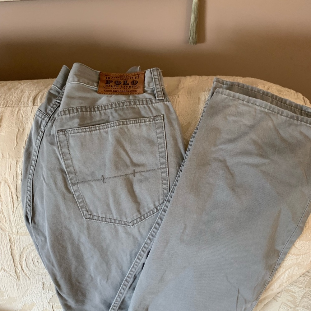 Mens Gray straight leg pants 33/32